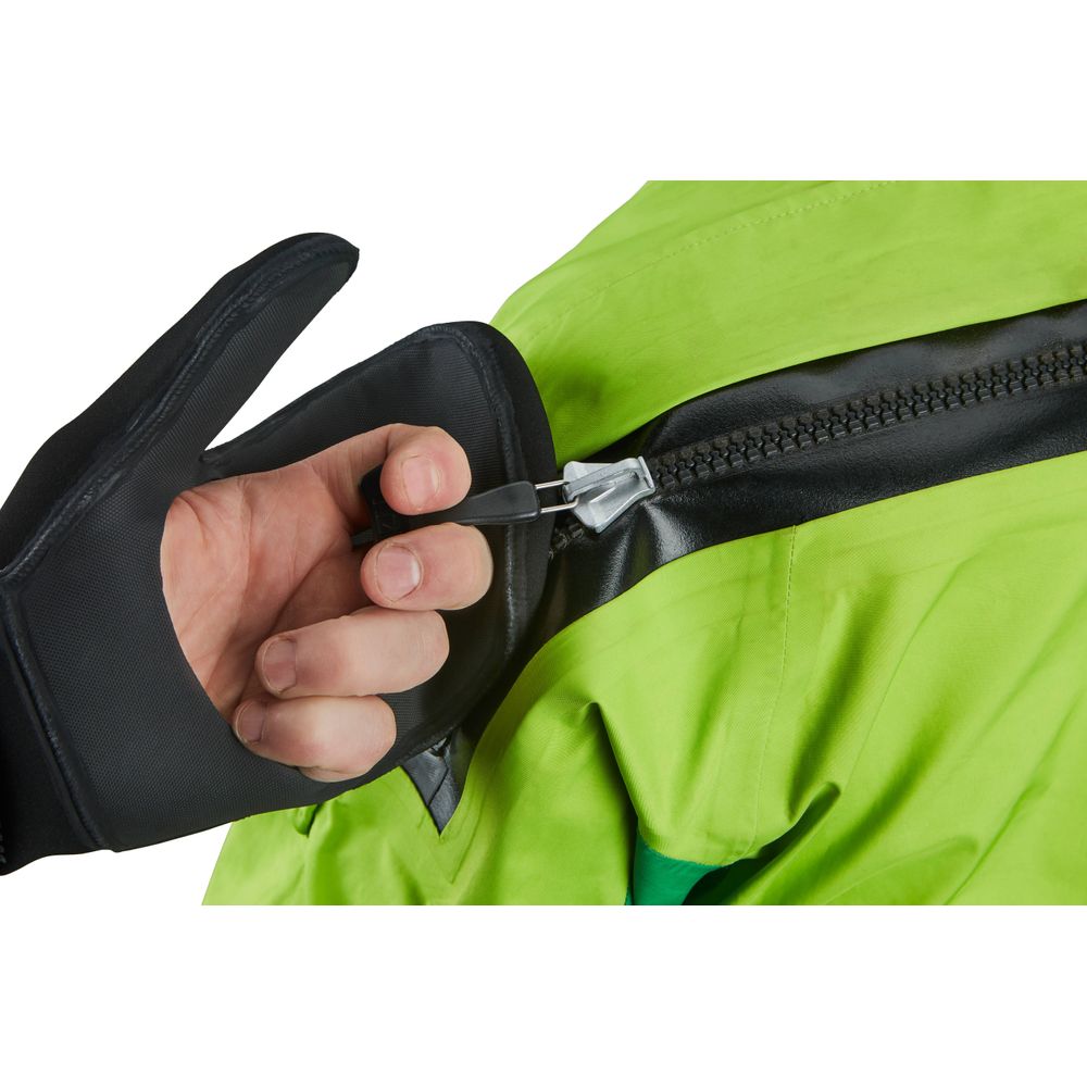 NRS Veno Mitten - showing use case with free fingers