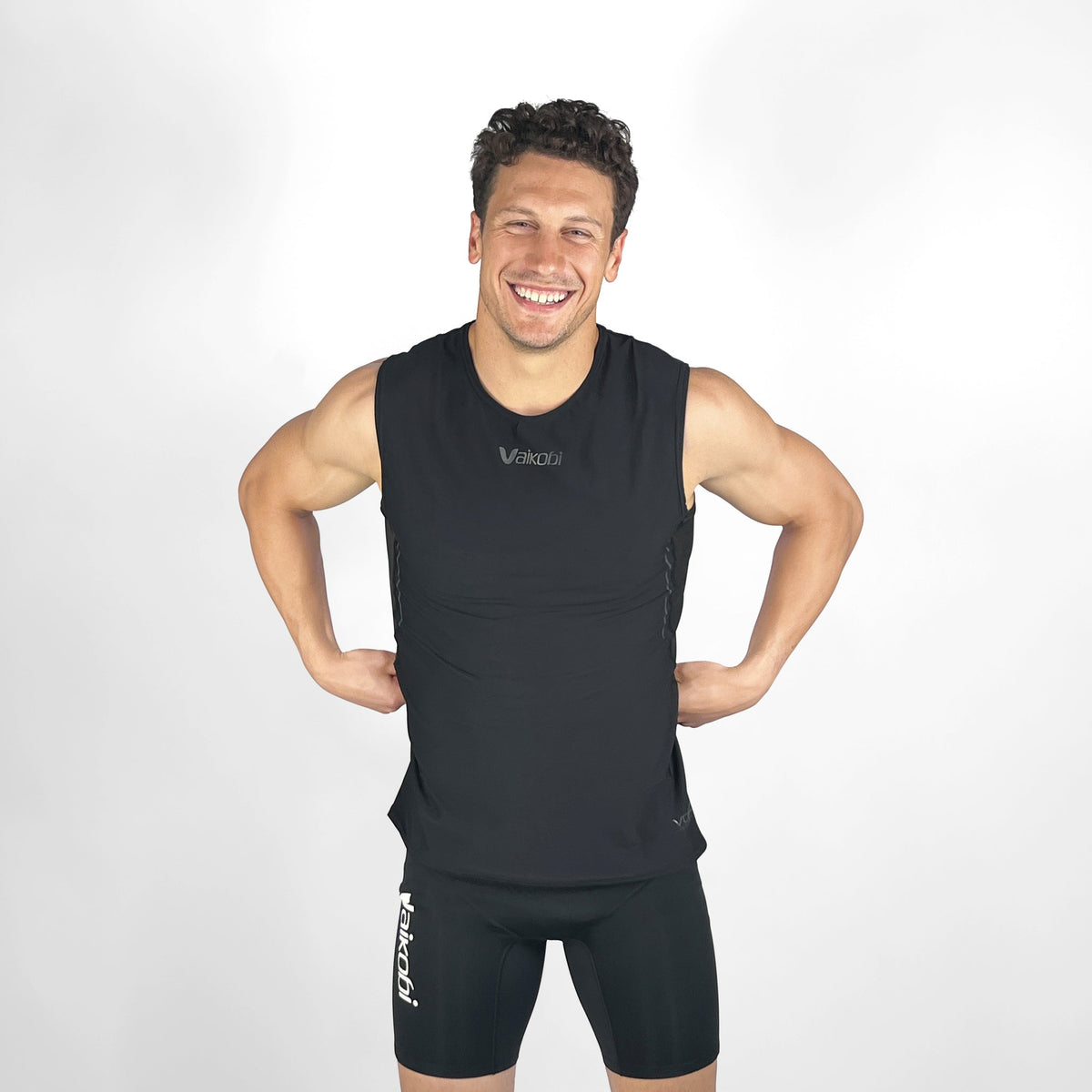 Vaikobi VCOLD Base Layer Vest black front angle