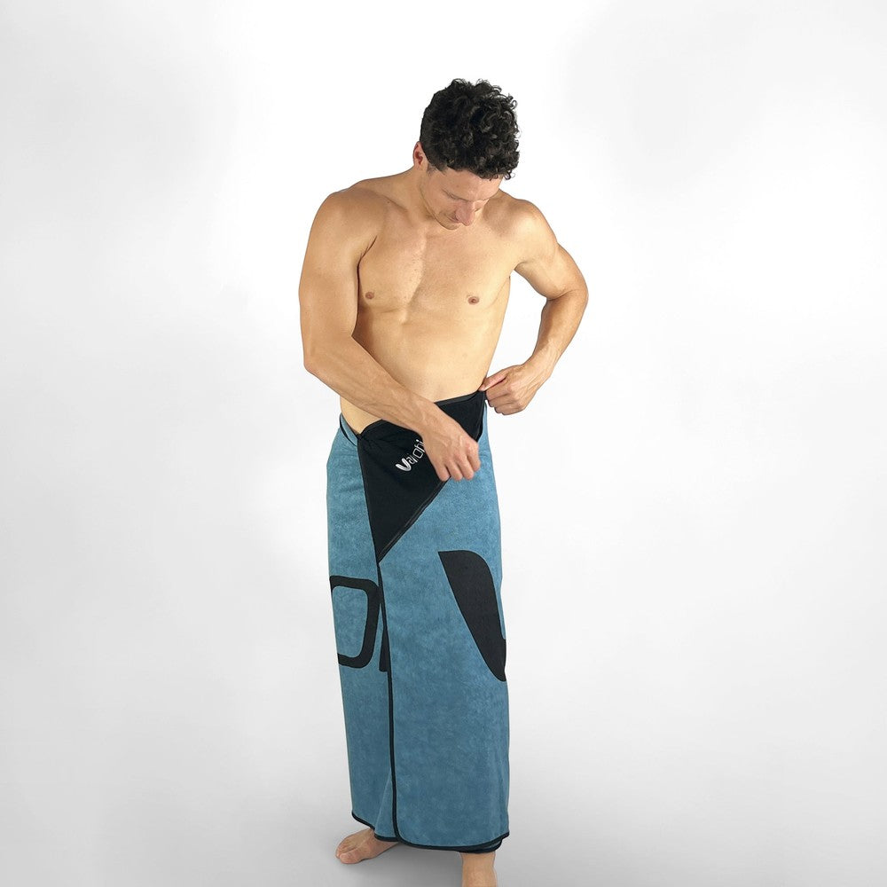 Vaikobi Beach Towel with Zip Pocket Ocean Blue - wrapped around waist