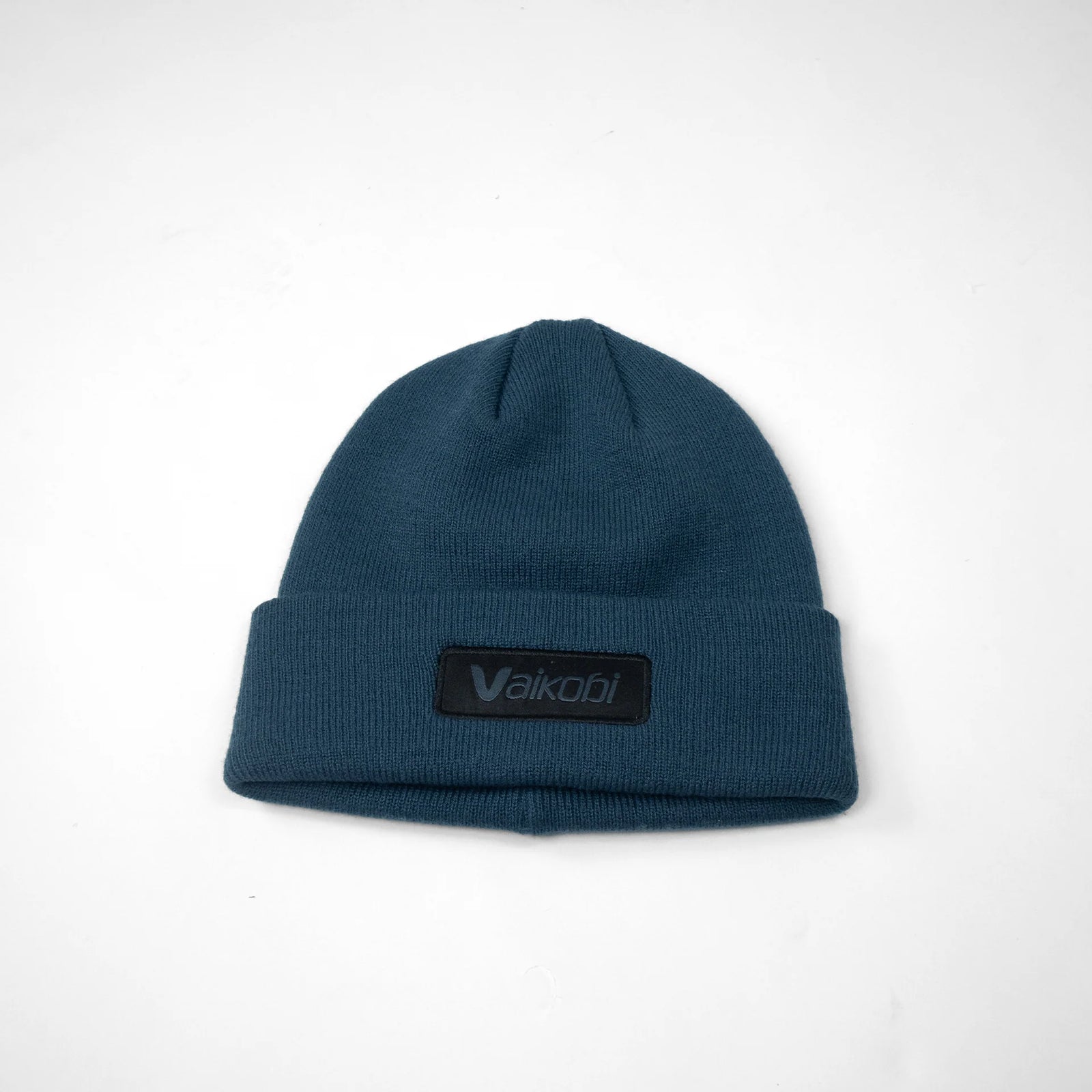 Vaikobi Surf Beanie in black, front view.